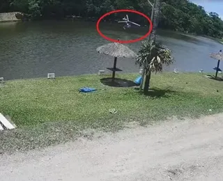 Vídeo: helicóptero com duas pessoas cai em pesqueiro turístico