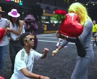 'Vinicius Jr' protagoniza pedido de casamento a 'Virginia' em jogo