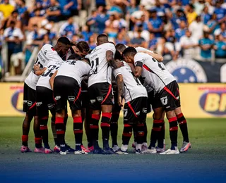 Zé Marcos recebe amarelo e desfalca o Vitória contra o Internacional