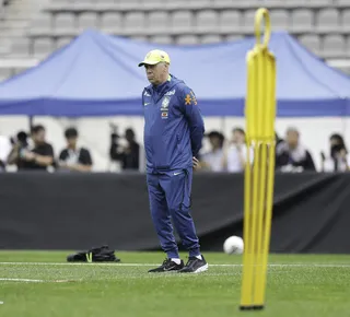 Ancelotti busca equilíbrio no meio-campo e aposta em ajustes táticos - Imagem