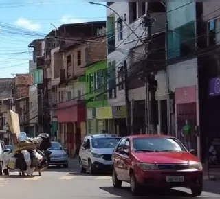 Corpo é encontrado dentro de saco em área de reciclagem em Salvador - Imagem