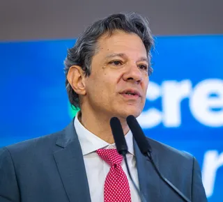 Haddad diz que entregou tudo a Lula e faz mistério sobre candidatura - Imagem