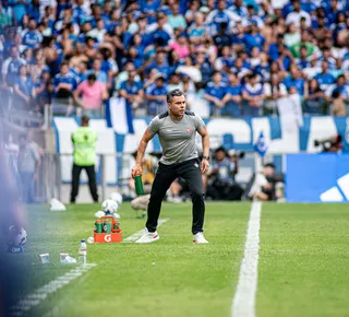 Jair elogia performance do Vitória e afirma que "falta efetividade" - Imagem
