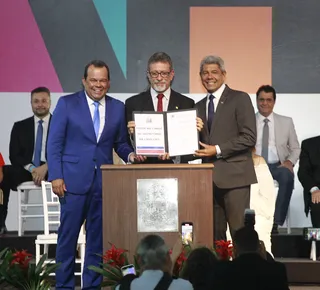 Jerônimo exonera chefe da Casa Civil - Imagem