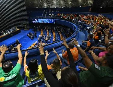 Senado aprova pauta-bomba que pode trazer rombo de bilhões ao governo - Imagem
