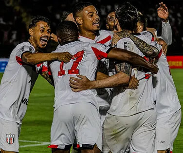 Atacante ex-Bahia e Vitória está próximo de se tornar maior artilheiro da história da Série B - Imagem