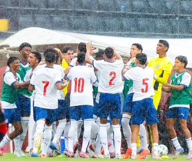 Bahia larga na frente do Vitória em duas decisões na base - Imagem