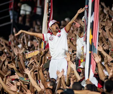 Casa cheia! Vitória mantém promoção com ingressos a partir de R$ 20 - Imagem