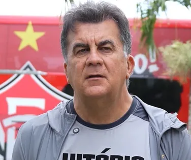 E o Vitória vai entre o cai não cai, uma SAF e o jogo político - Imagem