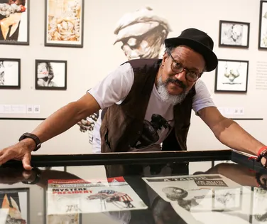 Chargista de A TARDE, Cau Gomez é indicado a Prêmio Multishow - Imagem