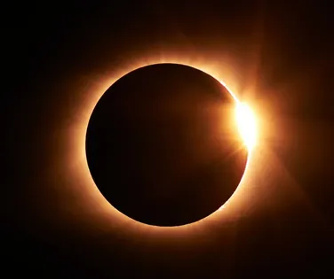 Dia se tornará noite: eclipse solar mais longo do século já tem data - Imagem