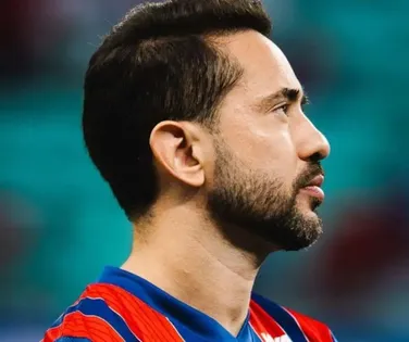 Everton Ribeiro volta a ser titular pela primeira vez após câncer - Imagem