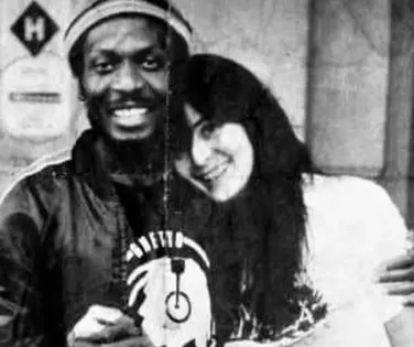 Ex-BBB que já namorou com Jimmy Cliff lamenta perda e mostra foto rara - Imagem