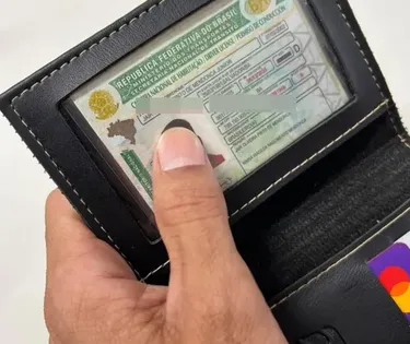 Lei da 'CNH gratuita' já fecha autoescolas e provoca crise no setor - Imagem