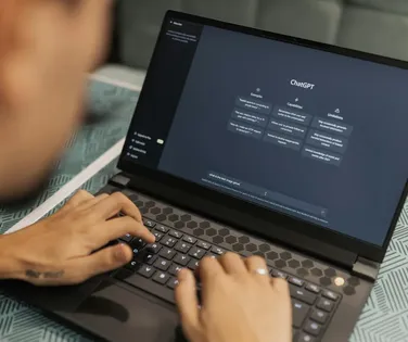 OpenAI lança versão do ChatGPT exclusiva para professores - Imagem