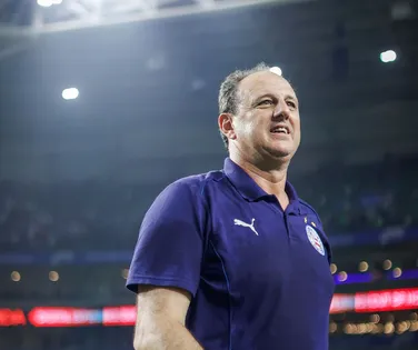 Rogério Ceni vai quebrar marca histórica pelo Bahia contra o Fortaleza - Imagem