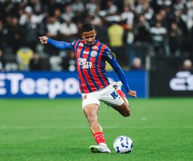 Saiba para quem na arquibancada Juba deu camisa da Seleção - Imagem