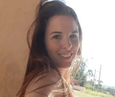 Suzane Von Richthofen surfa em fama de ‘Tremembé’ e vende chinelos - Imagem