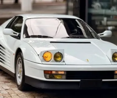 Veículo raro dos anos 80 retorna e vira estrela em leilão nacional - Imagem