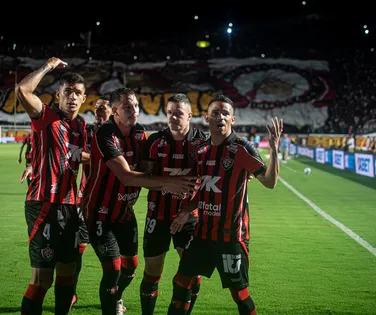 Vitória tem mesma pontuação após 28 rodadas em comparação com 2024 - Imagem