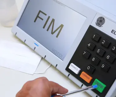Voto consciente: saiba como checar ficha completa dos candidatos - Imagem