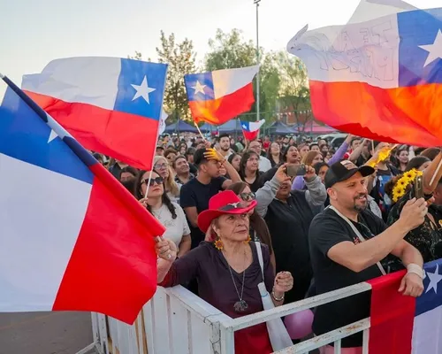 Voto obrigatório tem alta participação e define favoritos no Chile - Imagem