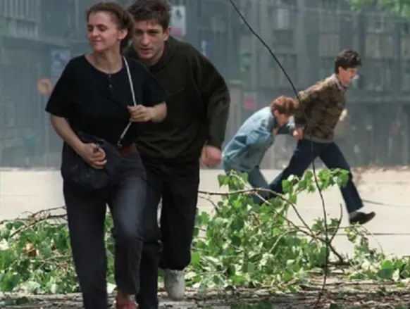 Italianos são investigados por turismo de guerra para atirar em civis - Imagem