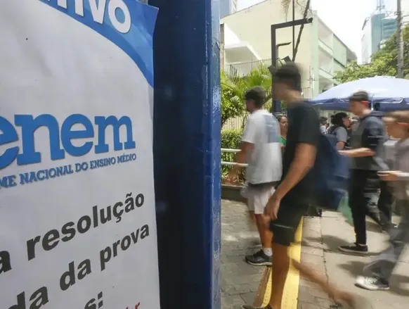 Polícia Federal abre inquérito para investigar divulgação indevida do Enem - Imagem