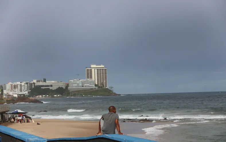 Frente fria: semana será de chuvas e ventos fortes em Salvador - Imagem