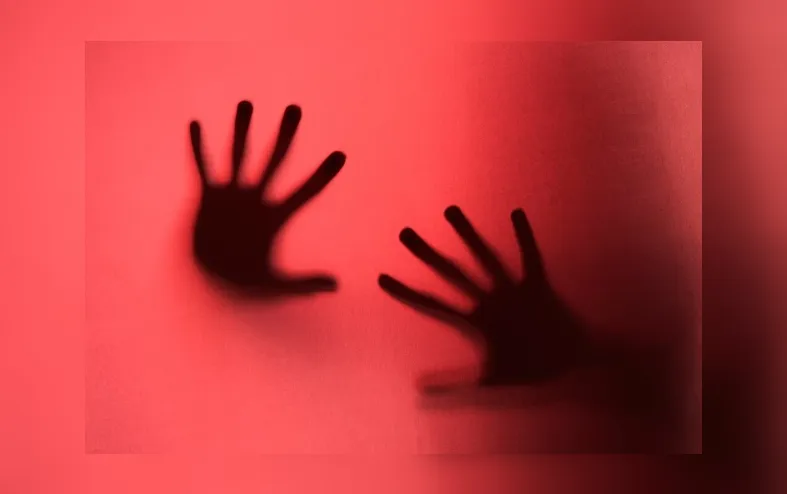 Mulher é presa após tentar incendiar e matar ex-companheira - Imagem