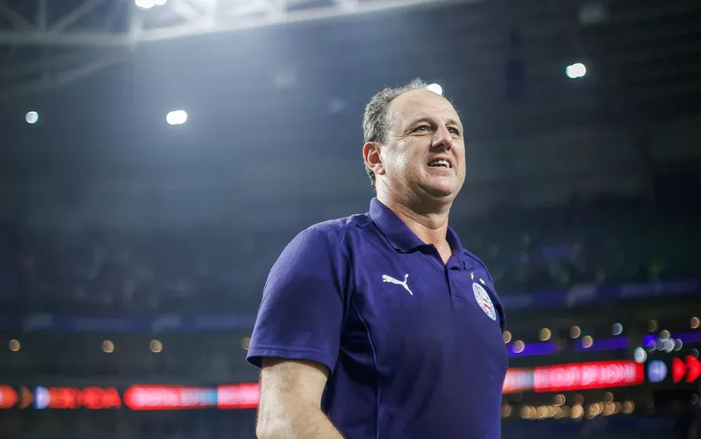 Rogério Ceni vai quebrar marca histórica pelo Bahia contra o Fortaleza - Imagem