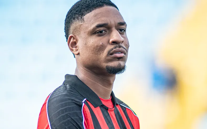 Talento da base do Vitória defenderá time baiano em 2026; saiba tudo - Imagem