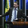 Bolsonaro "moderado": Flávio busca apoio de ex-aliados para disputar presidência - Imagem