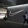 Nike é acusada de suposta 'discriminação' contra trabalhadores brancos - Imagem