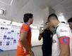 Cueca fora do padrão provoca expulsão inusitada antes de jogo começar - Imagem