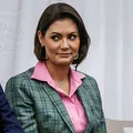 À espera de cirurgia, Bolsonaro recebe visita de Michelle na prisão imagem