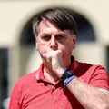 Bolsonaro será reavaliado na segunda para procedimento contra soluço imagem
