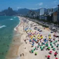 Brasil bate recorde e recebe 9 milhões de turistas em 2025 imagem