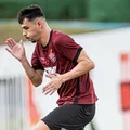 Claudinho volta de lesão? Saiba como está o lateral-direito imagem