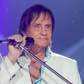 Como está Roberto Carlos? Cantor sofreu acidente de carro imagem