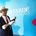 Deputado Isidório destaca força do A TARDE Educação na Fenagro 2025 imagem