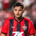 Dispensado pelo Vitória, meia deixa futebol japonês e fica sem clube imagem