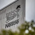 Dois bebês são intoxicados por fórmulas infantis da Nestlé imagem