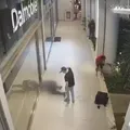 Dono de carro de luxo mata vigilante de shopping após discussão imagem