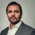 Dono do Banco Master, Daniel Vorcaro deixa prisão imagem