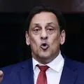 Ex-advogado de Bolsonaro é condenado por racismo contra atendente imagem