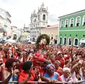 Fé, ancestralidade e sincretismo: Festa de Santa Bárbara lota Pelourinho imagem