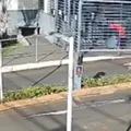 Jovem de 19 anos é espancada por ex-namorado em portaria de condomínio imagem
