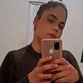 Jovem morre após ser atacada pelo pitbull que tratava como filho imagem