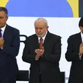 Ministro desiste de reeleição e fica no governo Lula imagem